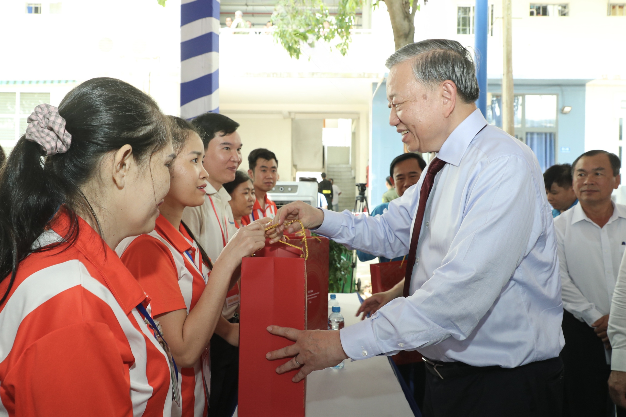 Tổng Bí thư, Chủ tịch nước Tô Lâm: Trung ương luôn quan tâm, đồng hành, ủng hộ TPHCM - Ảnh 47.