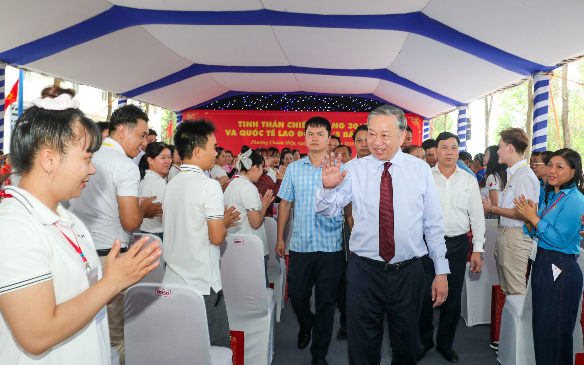 Tổng Bí thư, Chủ tịch nước thăm hỏi, động viên công nhân - lao động tại TPHCM