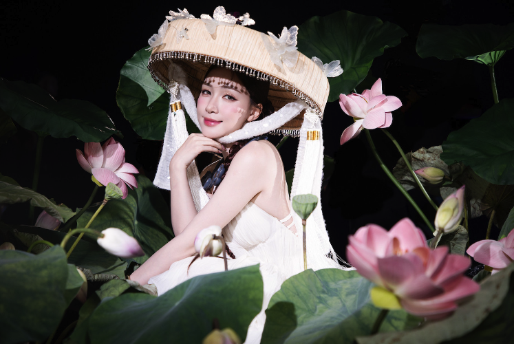 Đổi lời ca khúc "Người Việt mình thương nhau" của Cẩm Ly, Hòa Minzy - Ảnh 1.