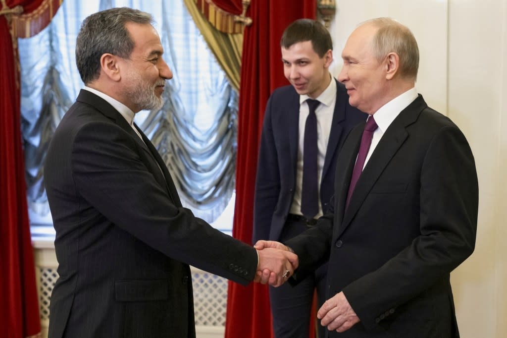 Tổng thống Putin tiếp Bộ trưởng Ngoại giao Iran, Mỹ lên tiếng về đề xuất của Tehran - Ảnh 1.