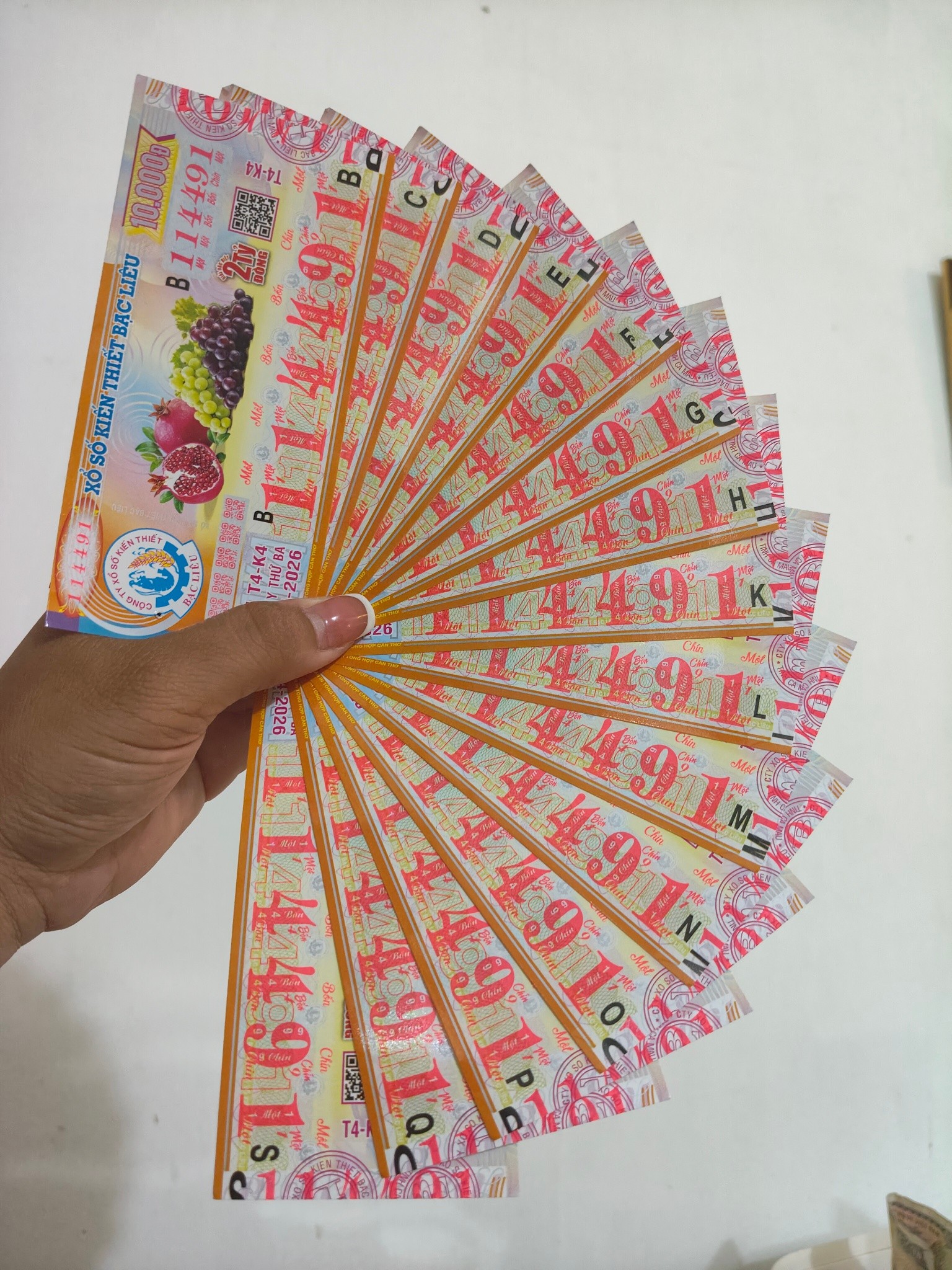 Xổ số miền Nam: Ba giải độc đắc xuất hiện ở TPHCM, Vĩnh Long và An Giang - Ảnh 3.