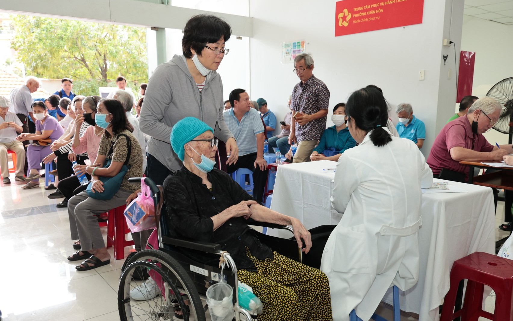 Điểm tựa an sinh cho công nhân - lao động: Nâng cao sức khỏe cộng đồng