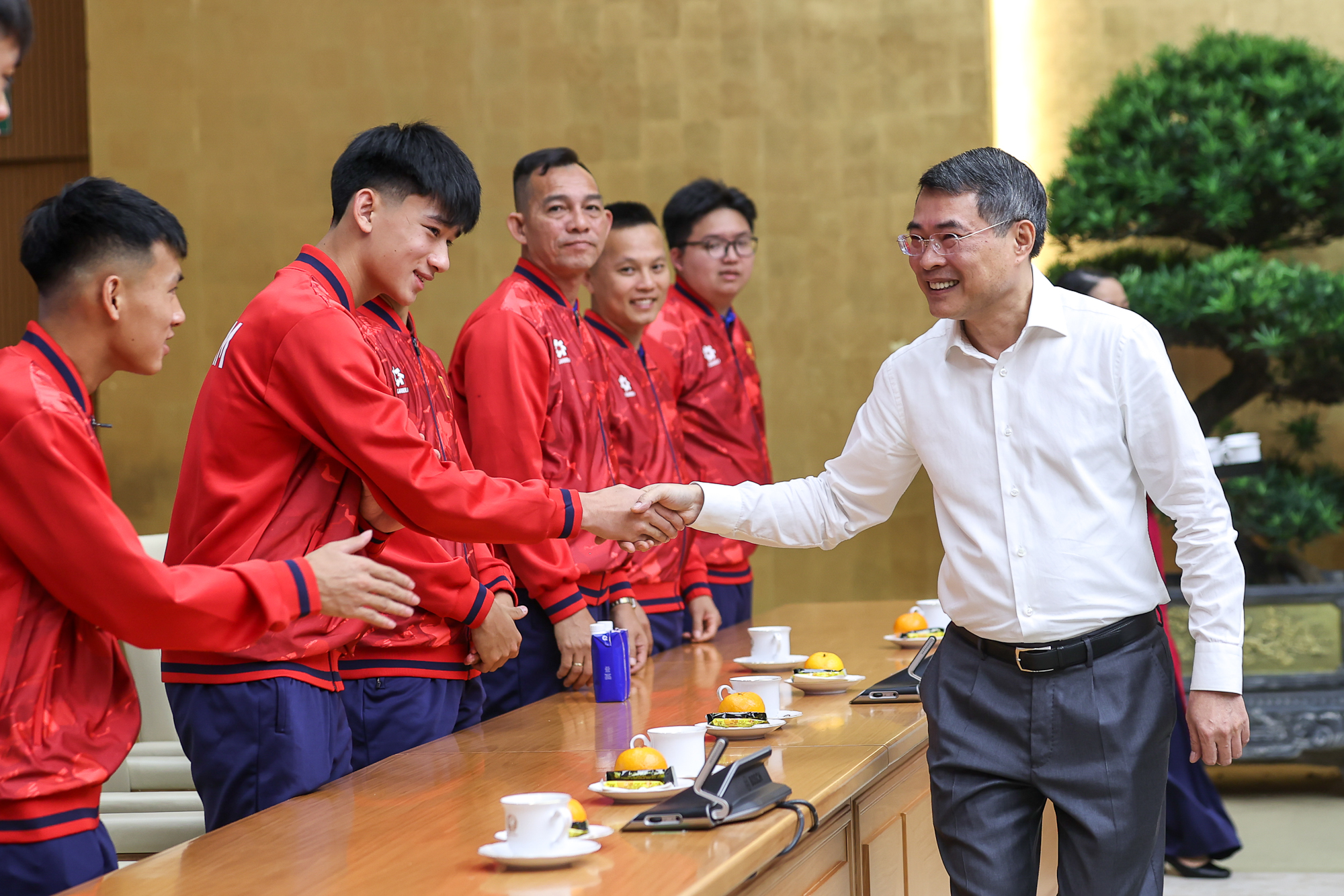 Thủ tướng Lê Minh Hưng chúc mừng đội tuyển U17 Việt Nam vô địch Đông Nam Á 2026 - Ảnh 1.