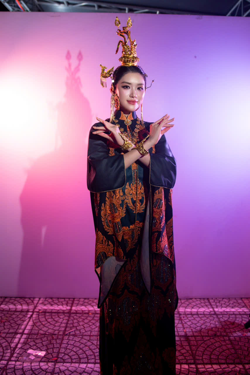 Đàm Vĩnh Hưng và con trai diễn áo dài Việt Hùng - Ảnh 18.
