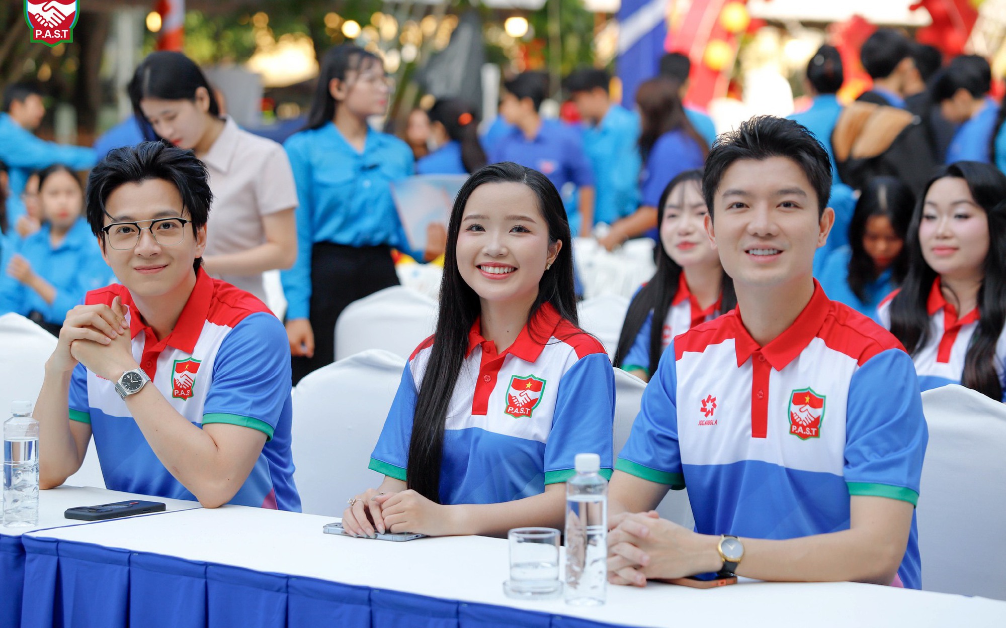 Khi người nổi tiếng sát cánh cùng Công an TPHCM