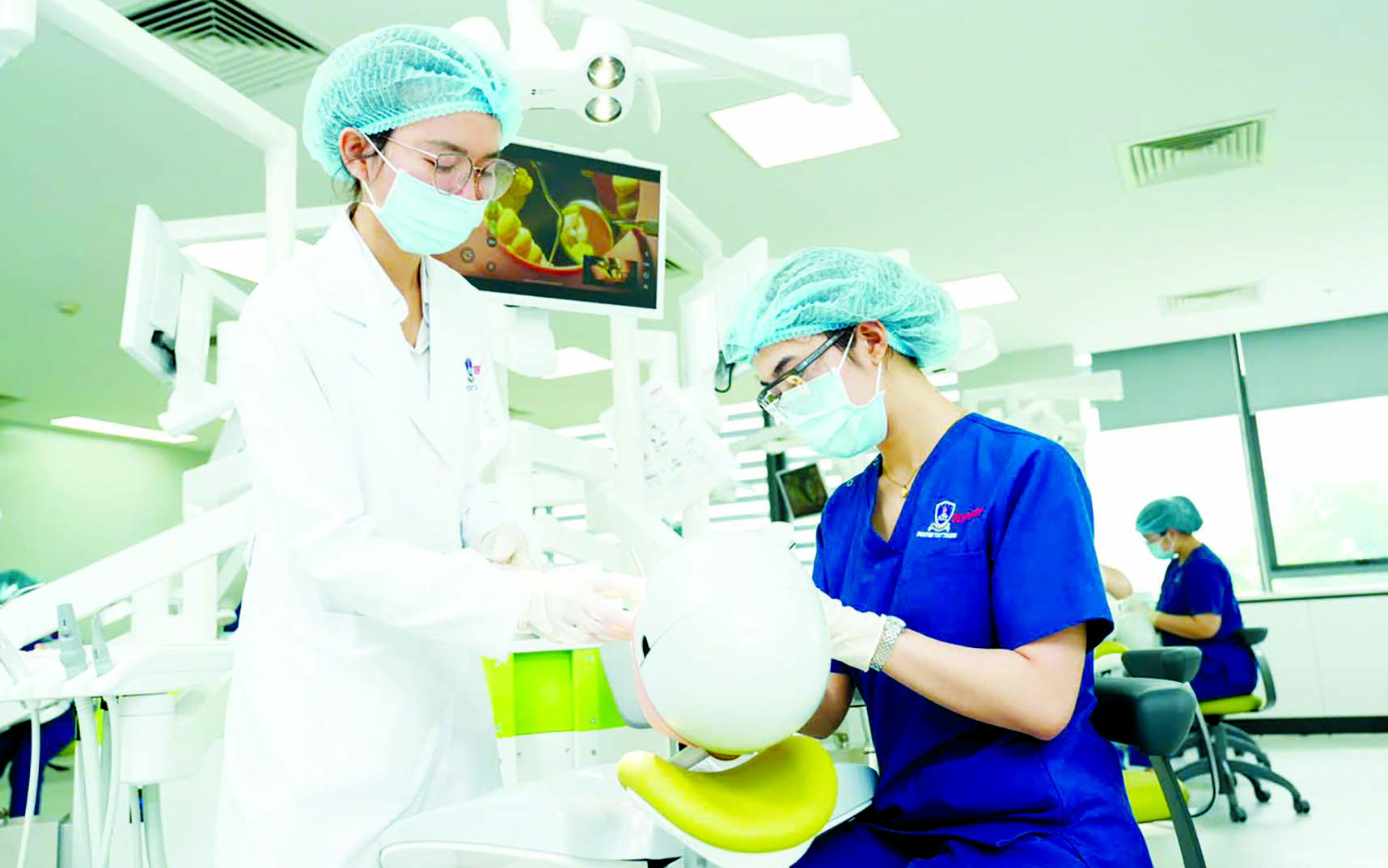 Giữ ổn định học phí, giảm gánh nặng cho phụ huynh