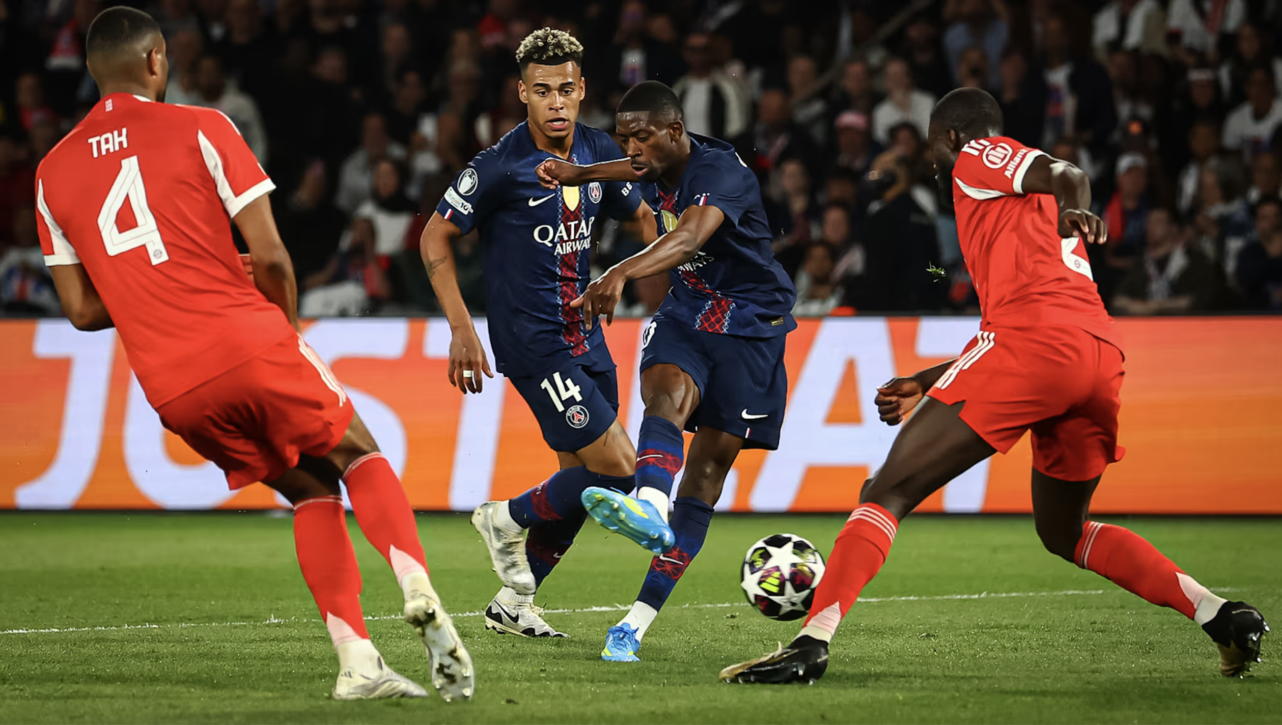 Ngây ngất với "trận cầu thế kỷ" ở bán kết Champions League - Ảnh 1.