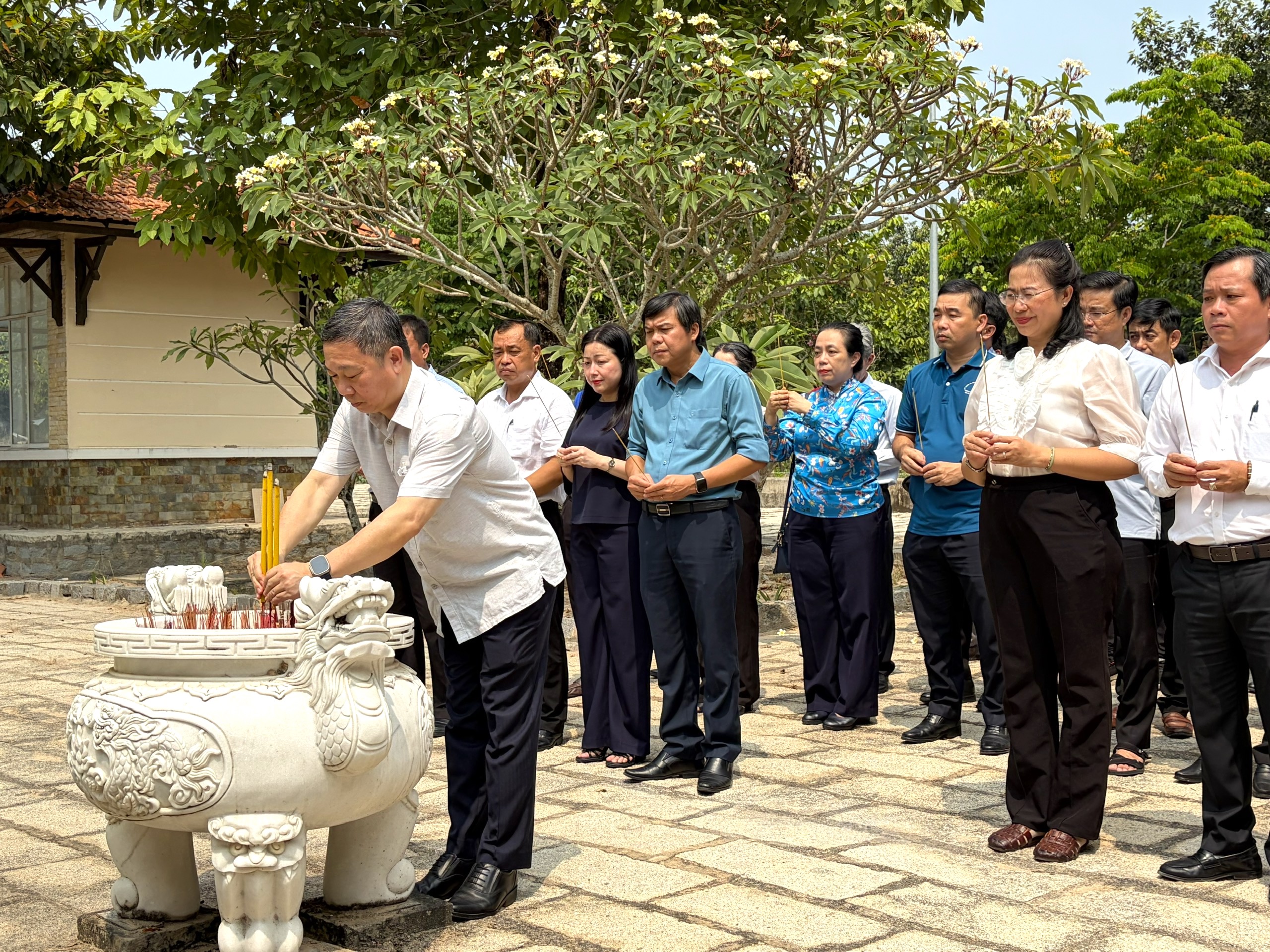 Hoạt động ý nghĩa của Ban Tuyên giáo và Dân vận Thành ủy TPHCM - Ảnh 7.