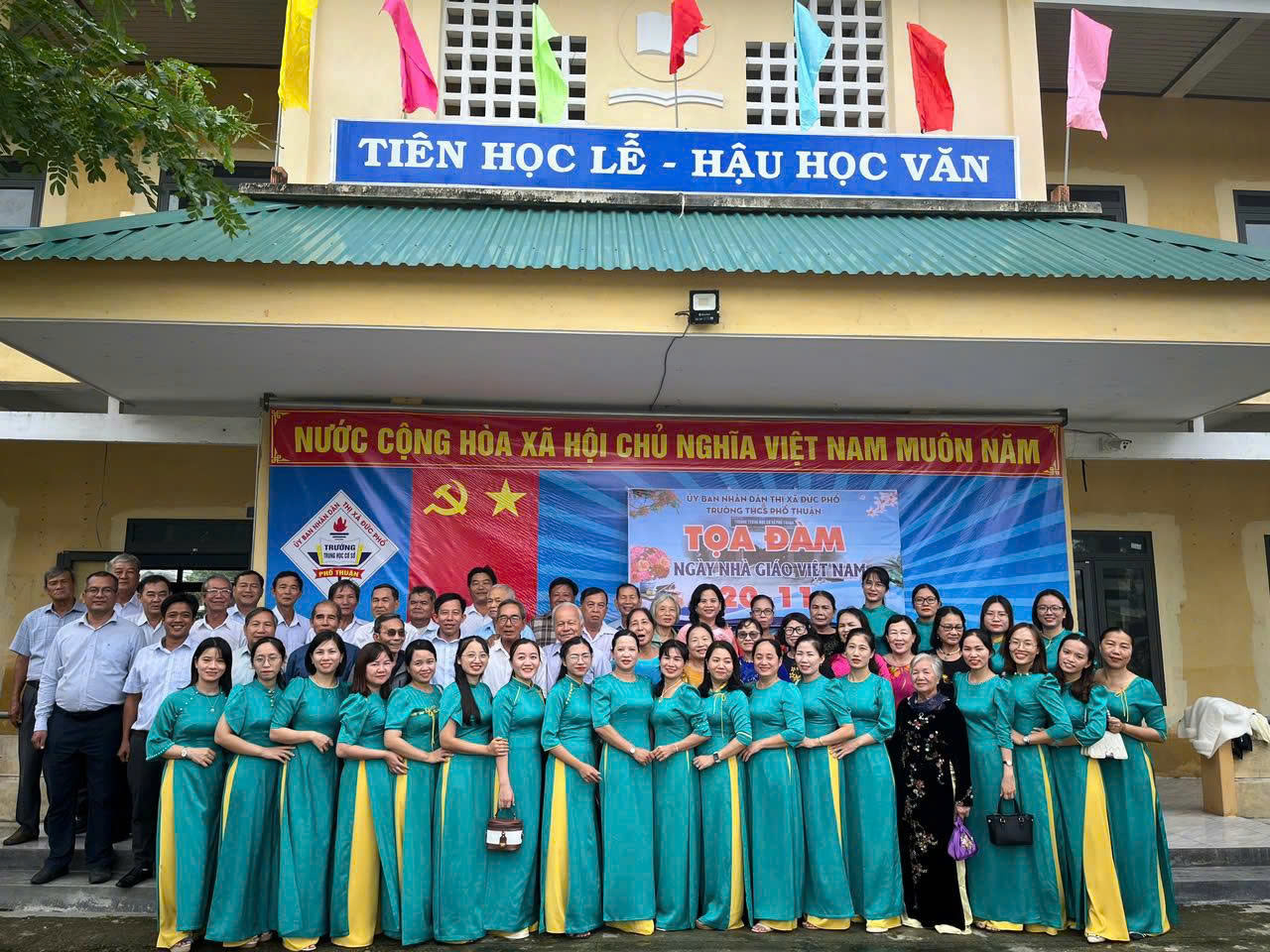 Kỷ niệm 50 năm th&agrave;nh lập Trường THCS Phổ Thuận - Ảnh 4.