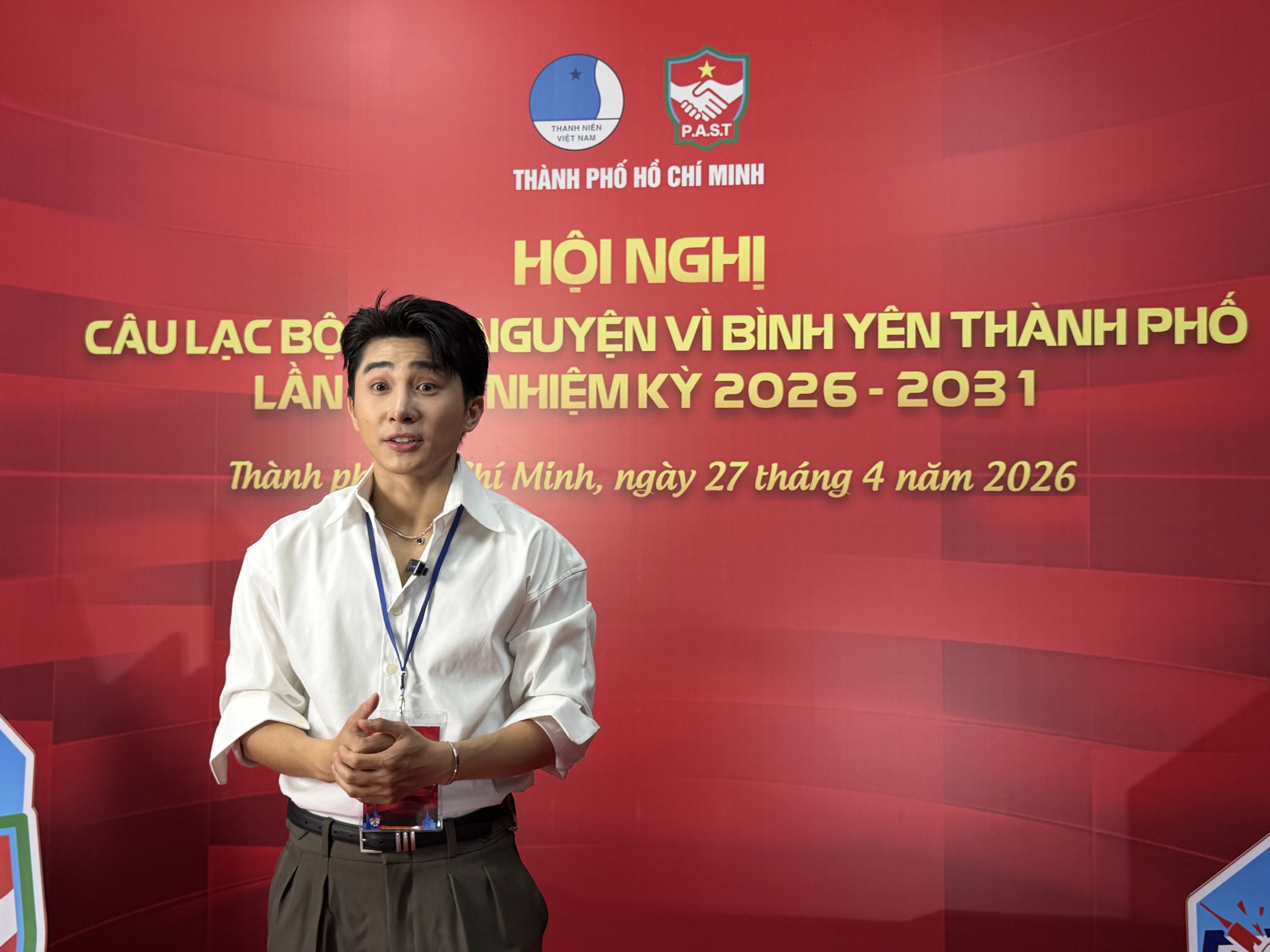 Khi người nổi tiếng bắt tay Công an TPHCM - Ảnh 15.