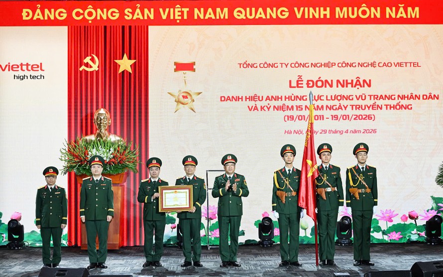 Viettel High Tech đón nhận danh hiệu Anh hùng Lực lượng vũ trang nhân dân