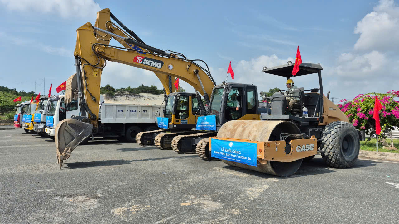 Khởi c&ocirc;ng Bảo t&agrave;ng Trường Sa - Ảnh 2.