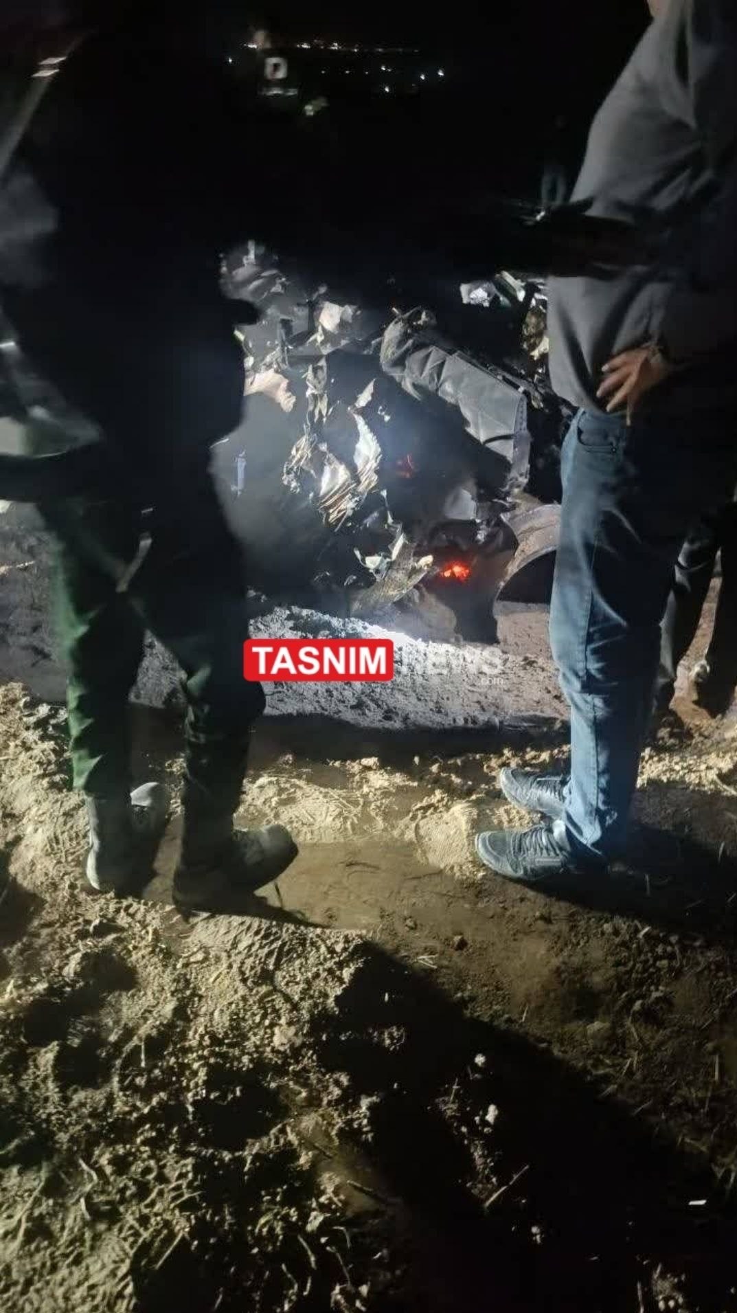 Iran bắn rơi máy bay Mỹ thứ 2, một thành viên phi hành đoàn F-15 vẫn mất tích - Ảnh 3.