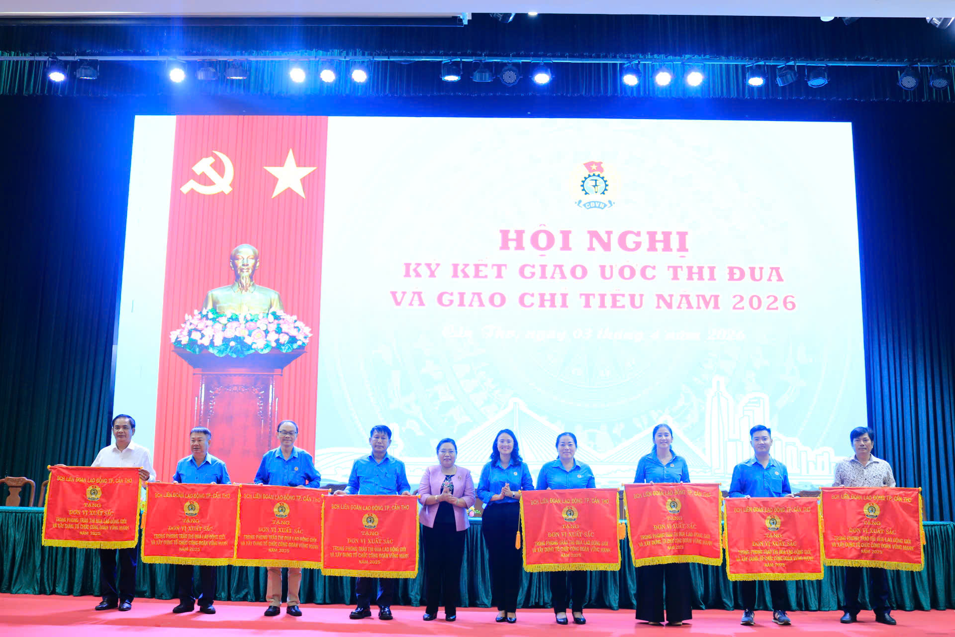 LĐLĐ TP Cần Thơ giao chỉ tiêu nhằm tăng cường chăm lo cho người lao động - Ảnh 5.