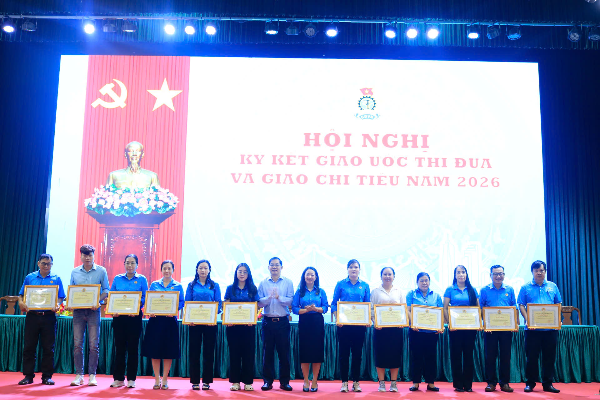 LĐLĐ TP Cần Thơ giao chỉ tiêu nhằm tăng cường chăm lo cho người lao động - Ảnh 6.