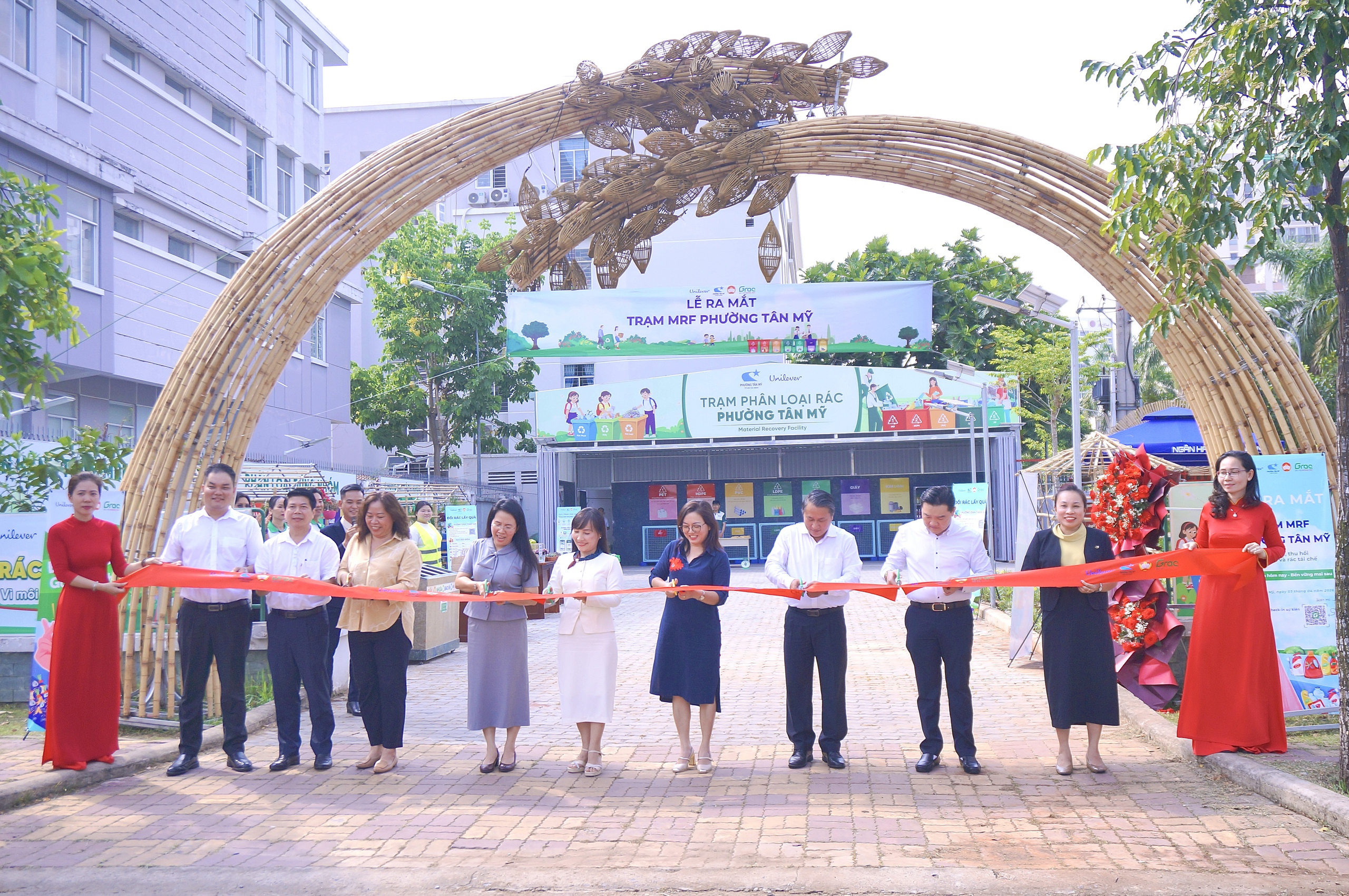 TP HCM: Ra mắt trạm thu hồi, tái chế rác thải nhựa - Ảnh 1.