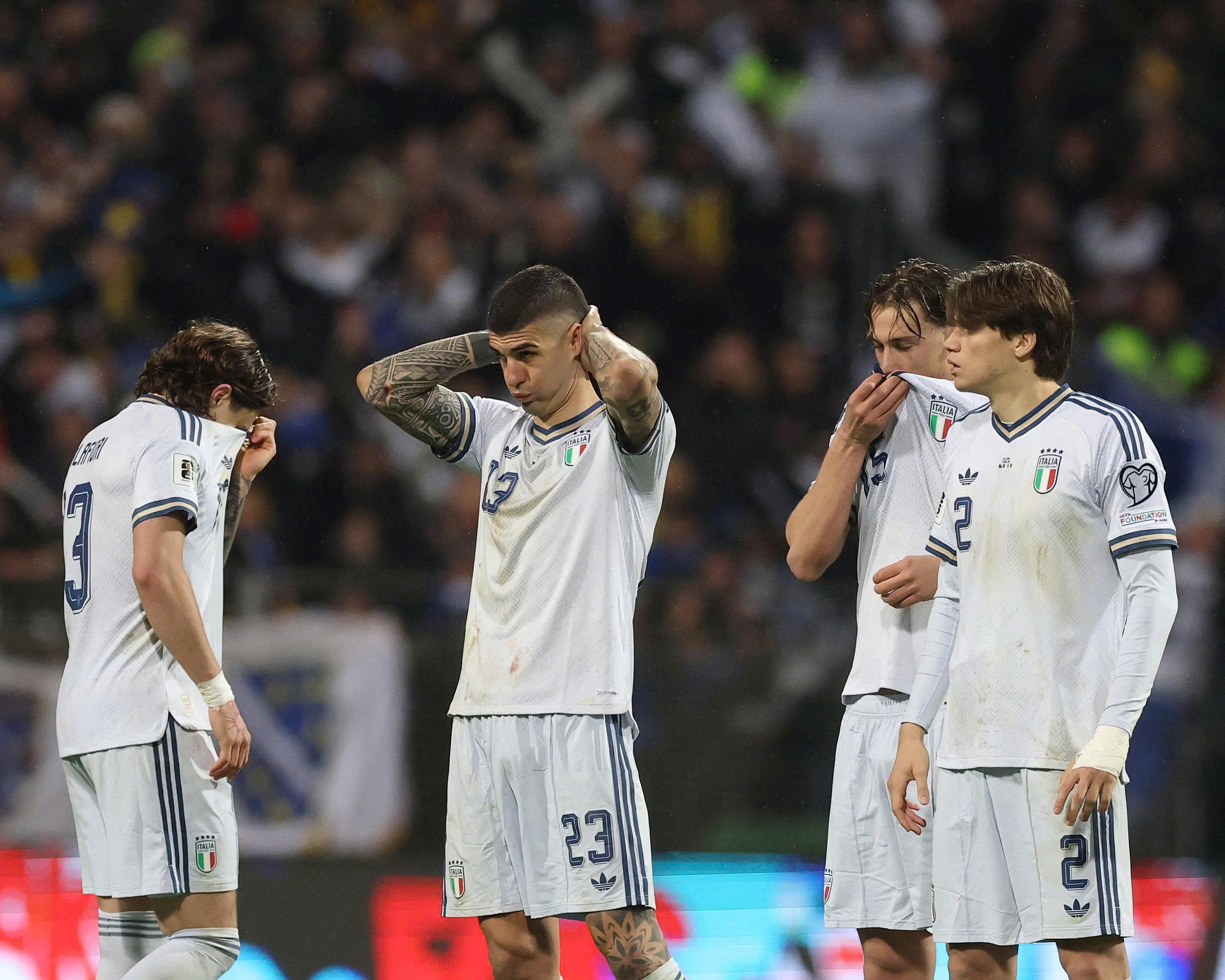 Chủ tịch FIGC từ chức, Ý có thể mất quyền đăng cai Euro 2032 - Ảnh 1.