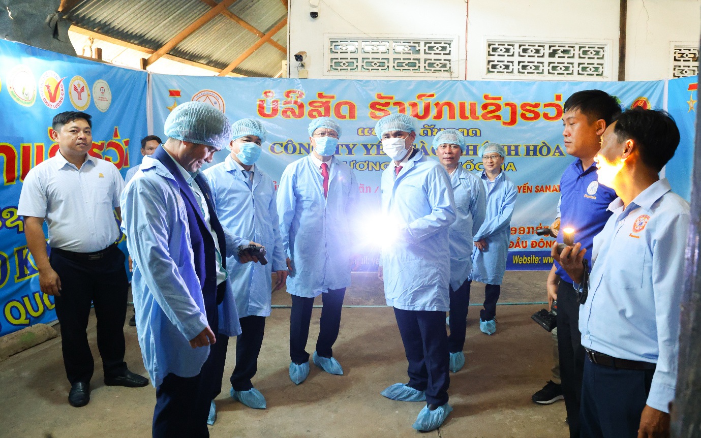 Yến sào Khánh Hòa đẩy mạnh quan hệ hữu nghị và kinh doanh tại Lào