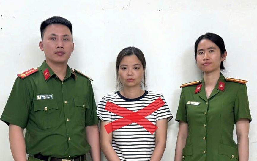 Người phụ nữ làm giả gần 50 giấy chứng nhận quyền sử dụng đất, lừa gần 200 tỉ đồng