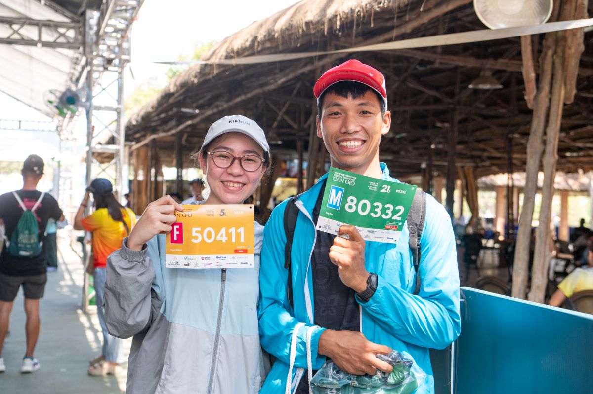 Trước giờ khai m&agrave;n VnExpress Marathon, runner v&agrave; du kh&aacute;ch n&oacute;i g&igrave; về Vinhomes Green Paradise? - Ảnh 2.