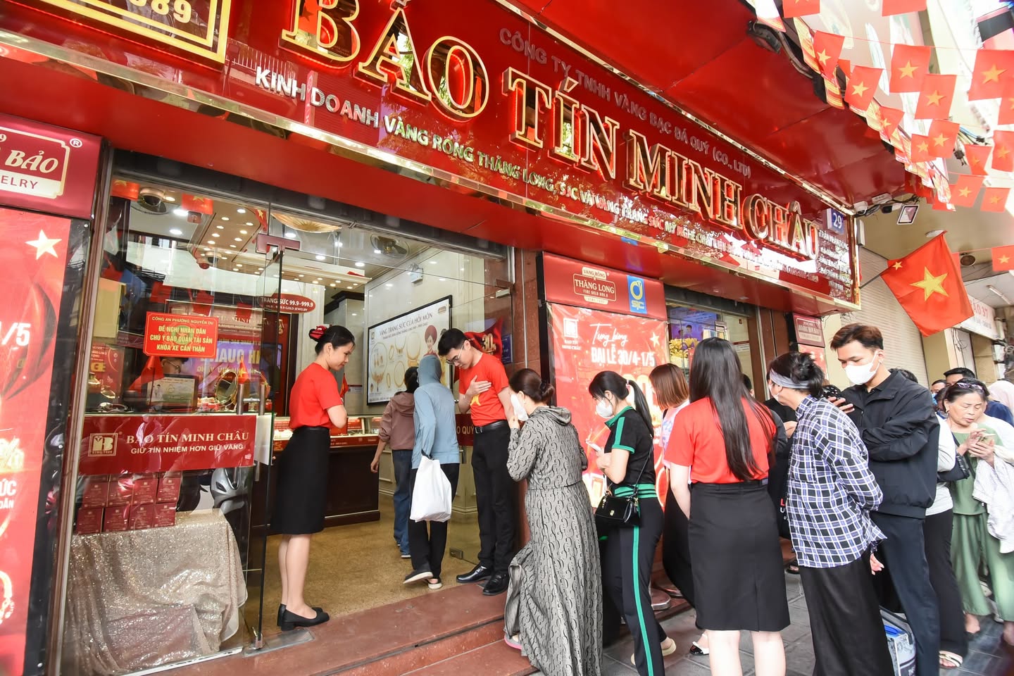 Bảo T&iacute;n Minh Ch&acirc;u c&ocirc;ng bố ưu đ&atilde;i mới cho kh&aacute;ch h&agrave;ng mua v&agrave;ng nhẫn 2026 - Ảnh 2.