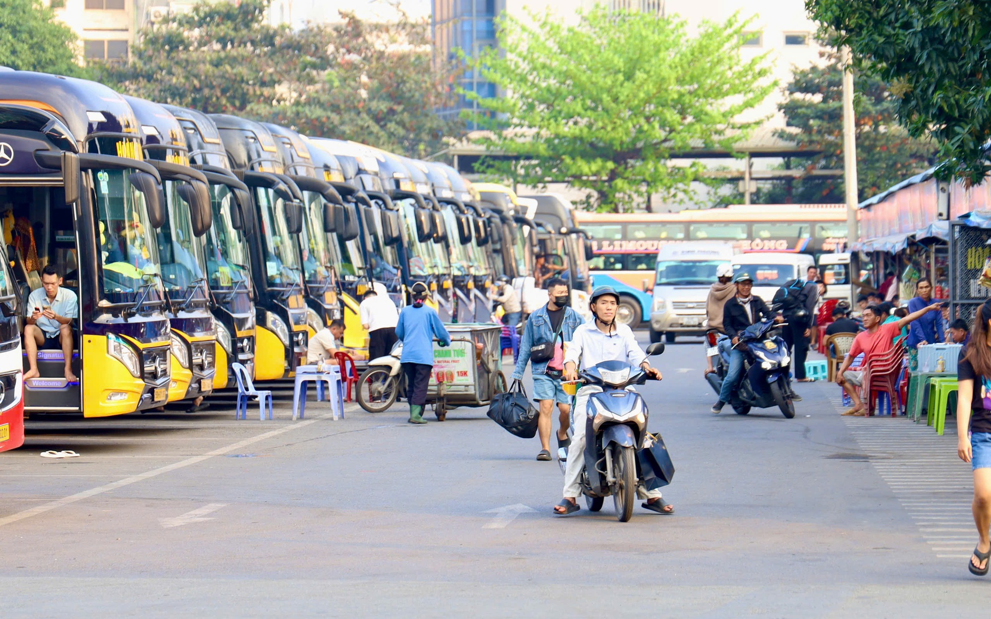 TPHCM kiểm tra nhà xe tăng giá vé bất thường trong dịp lễ 30-4, 1-5