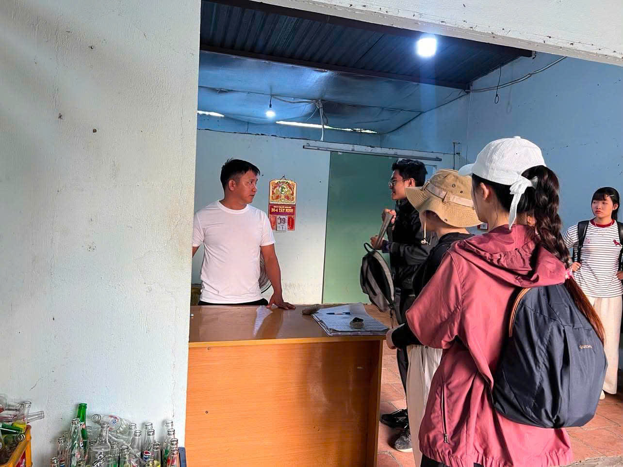 H&agrave;ng trăm người chinh phục n&uacute;i B&agrave; Đen trong ng&agrave;y 30 - 4 tại T&acirc;y Ninh - Ảnh 3.