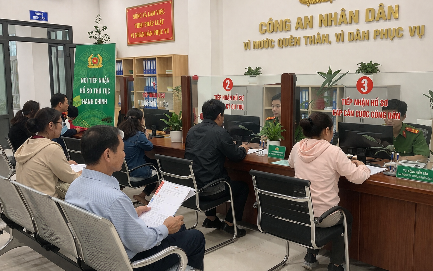 Công an TPHCM tìm nạn nhân của ông Trần Tấn Hoàng - Ảnh 2.