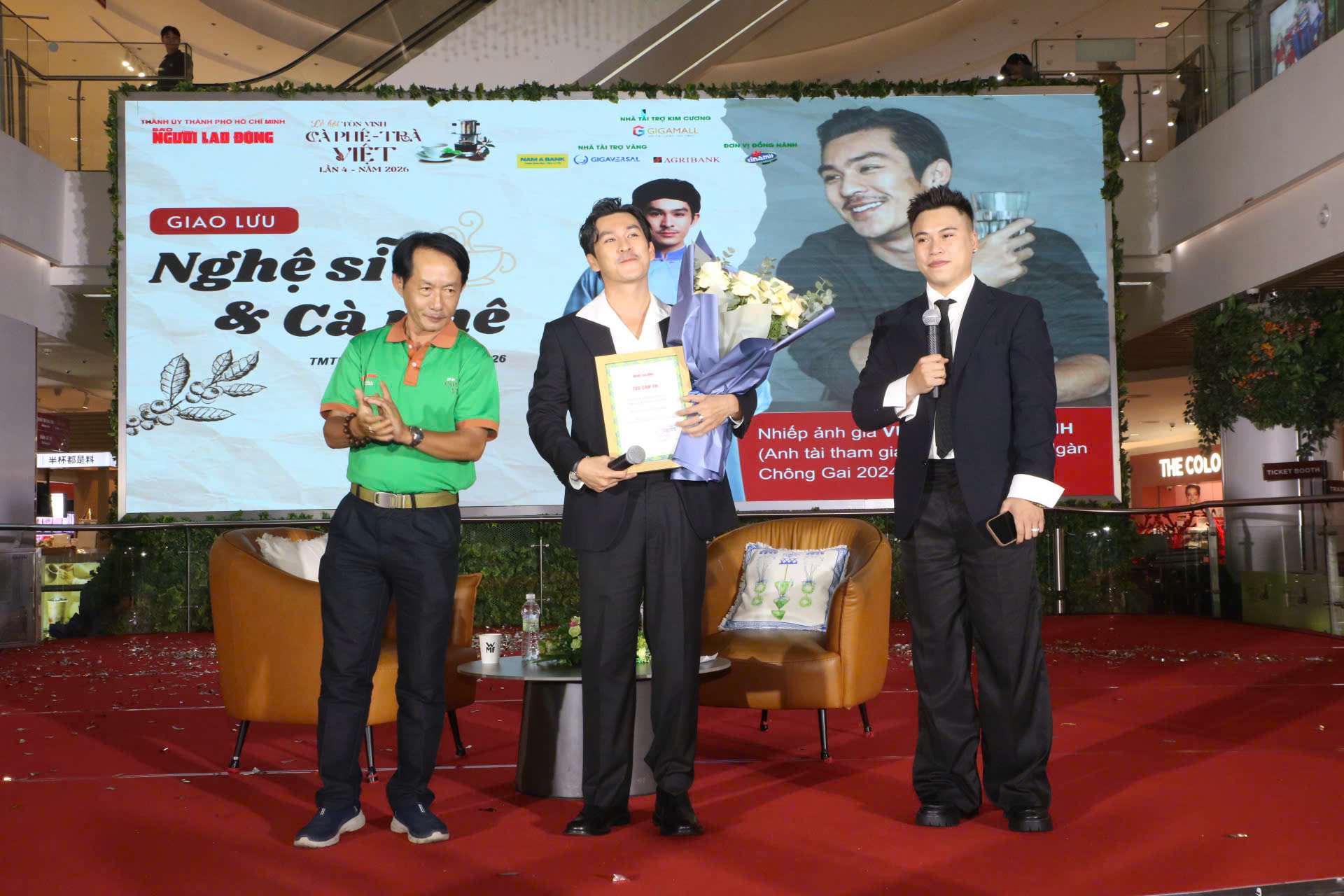 "Anh tài" Thiên Minh: "Cà phê Việt Nam ngon nhất thế giới!" - Ảnh 2.