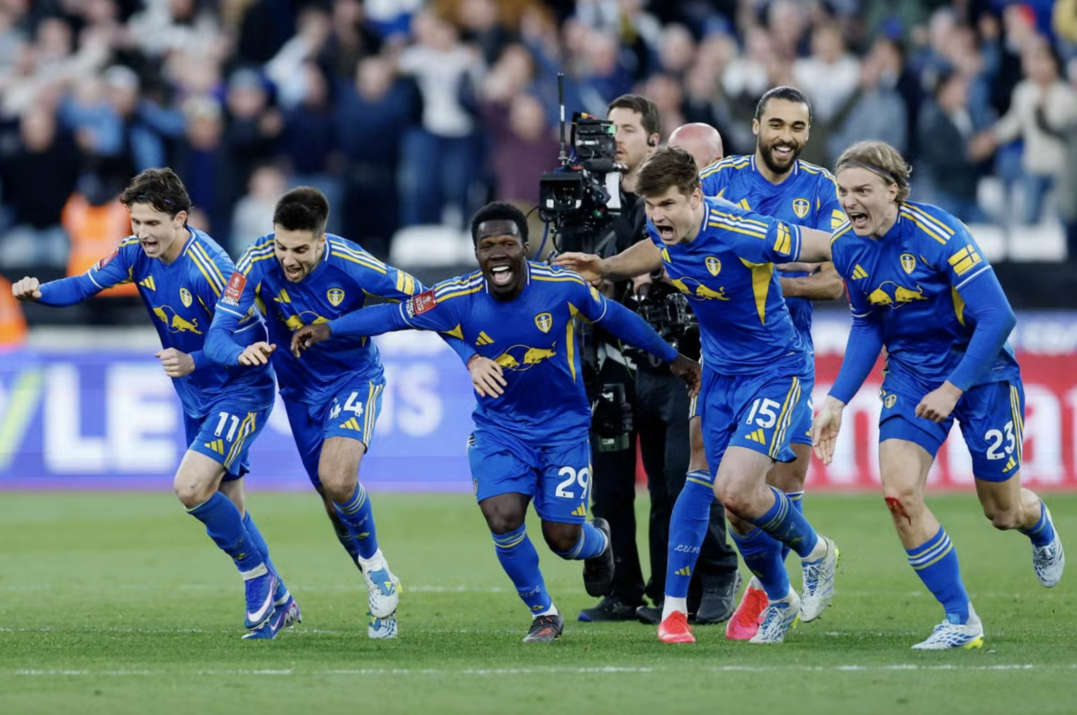 "Đấu súng" nghẹt thở, Leeds United vào bán kết FA Cup chờ chiến Chelsea - Ảnh 9.