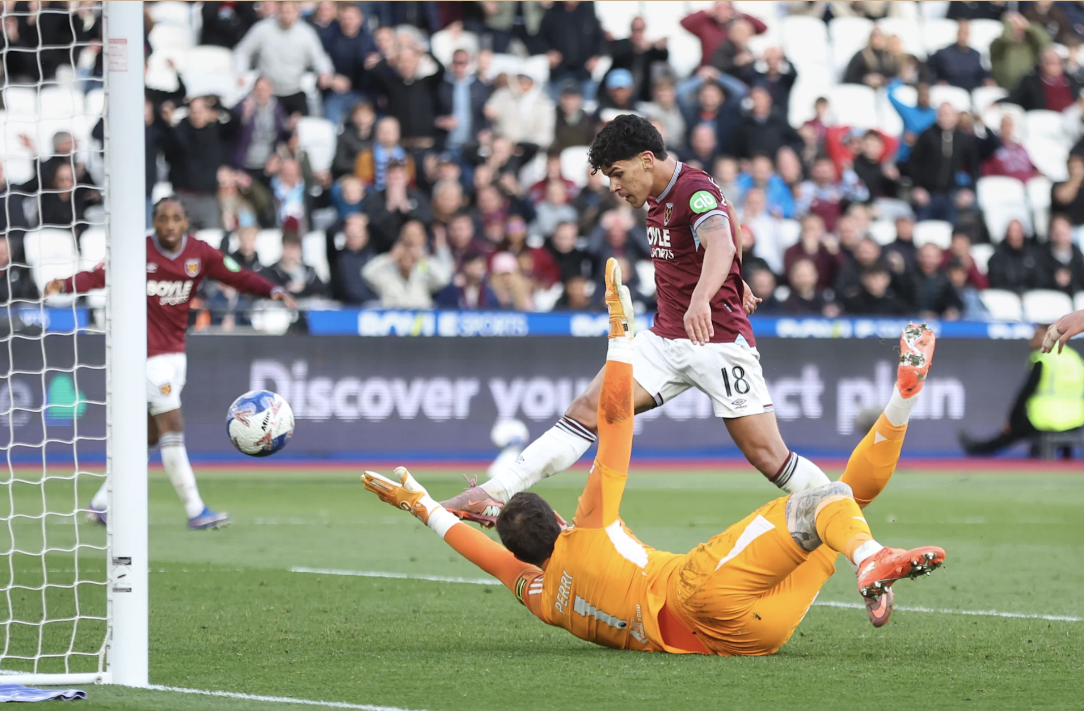 "Đấu súng" nghẹt thở, Leeds United vào bán kết FA Cup chờ chiến Chelsea - Ảnh 5.