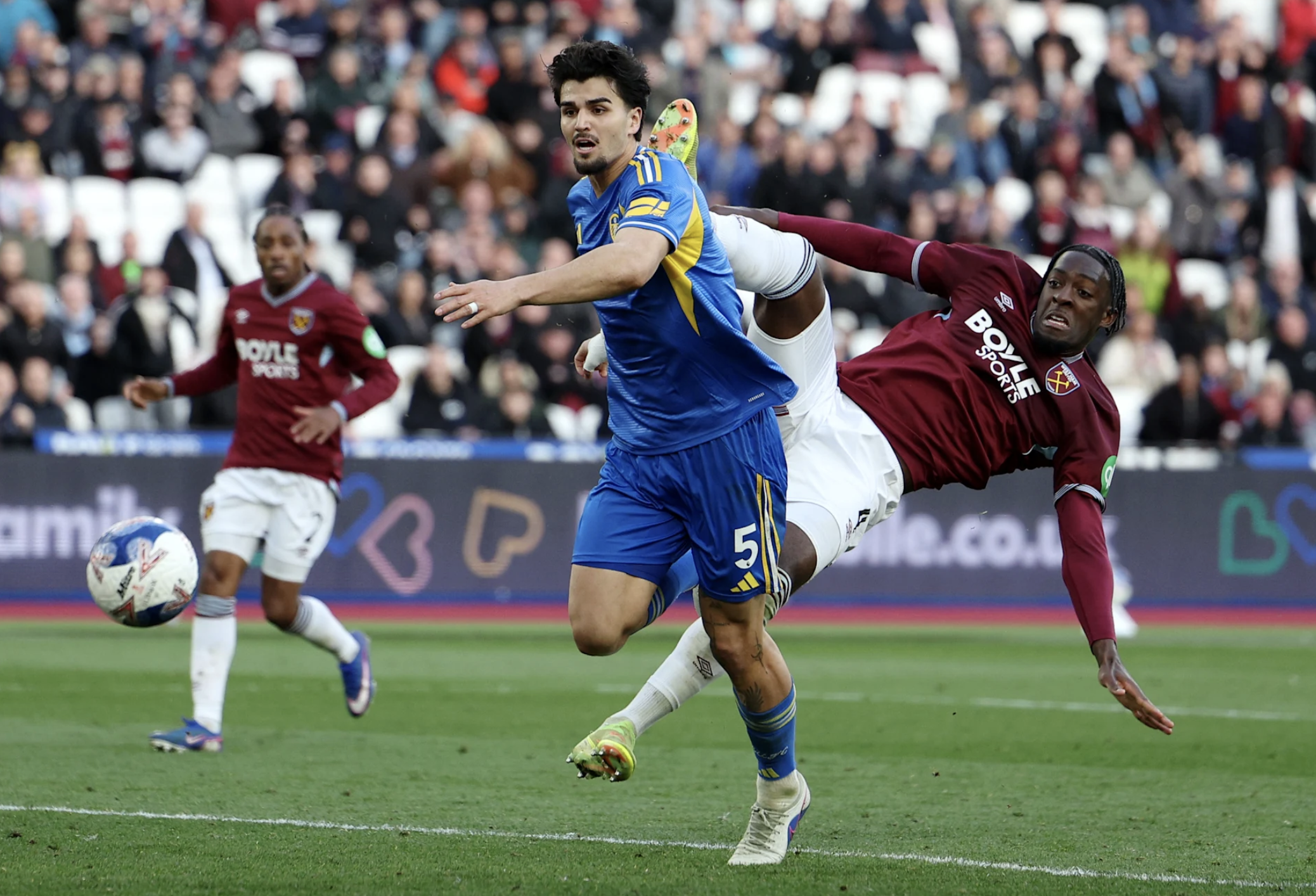"Đấu súng" nghẹt thở, Leeds United vào bán kết FA Cup chờ chiến Chelsea - Ảnh 6.