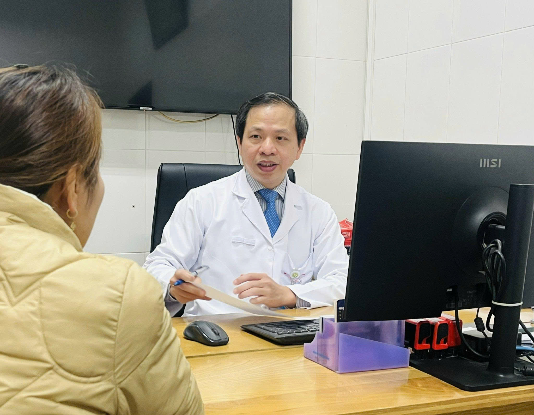 Giám sát nguy cơ rối loạn tâm thần: Hướng tiếp cận cần thiết - Ảnh 1.