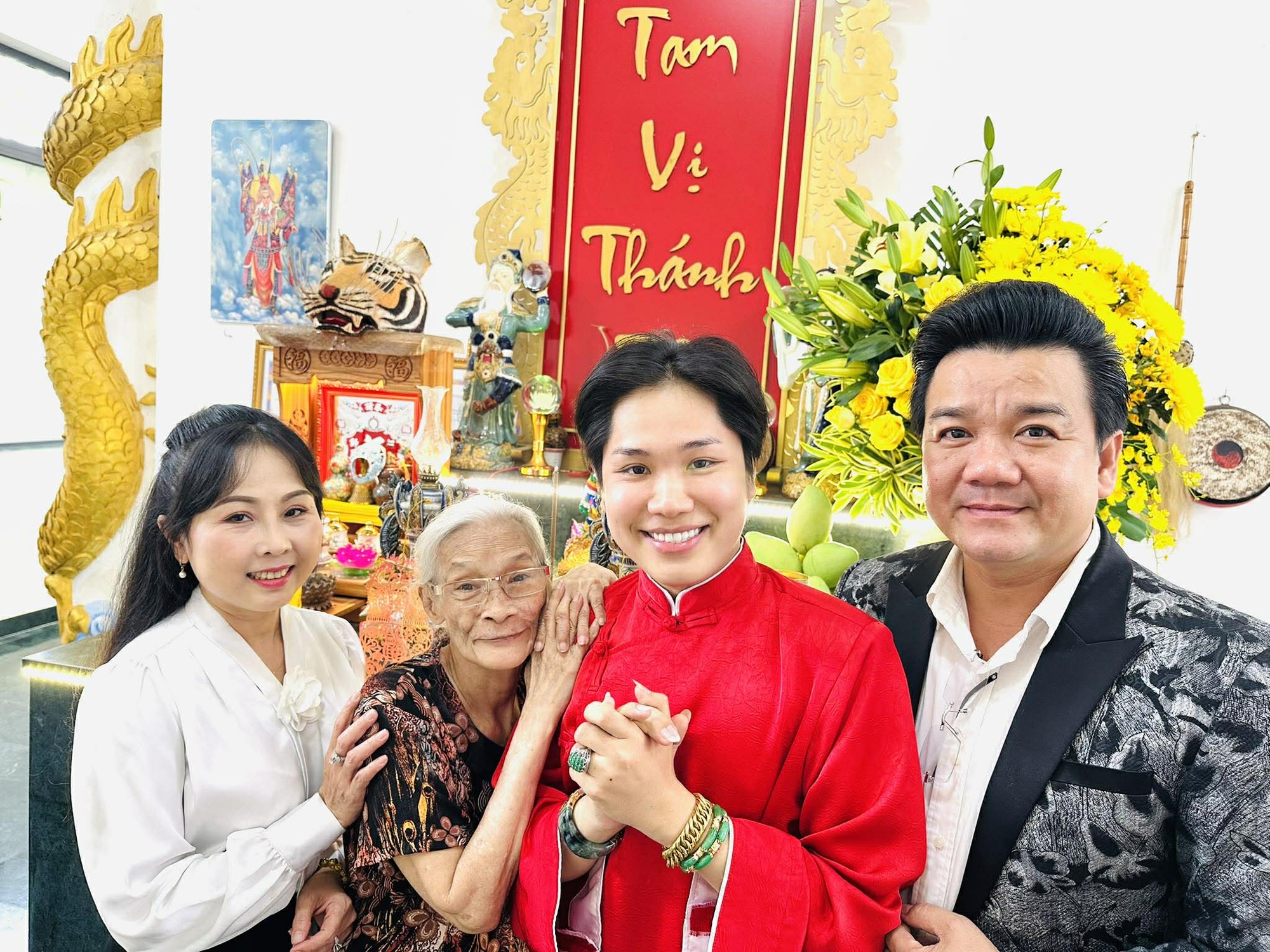 Nghệ sĩ Bo Bo Ho&agrave;ng &ndash; Giữ lửa tuồng cổ từ kh&ocirc;ng gian lễ hội d&acirc;n gian - Ảnh 1.
