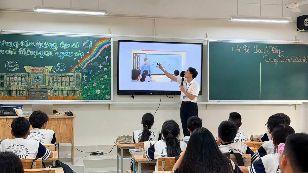 TPHCM rà soát năng lực tiếng Anh của giáo viên toàn thành phố - Ảnh 1.