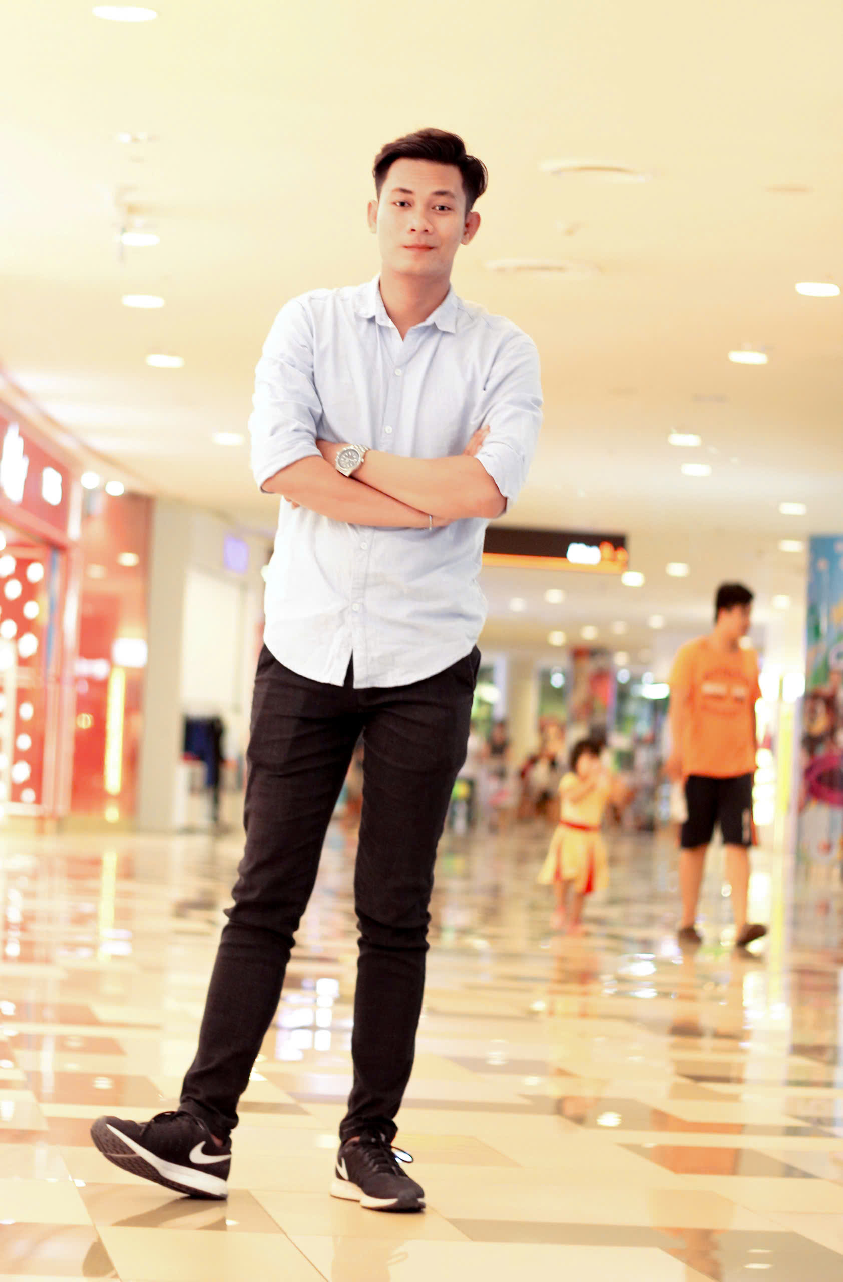 Sau cơn sốt 'Xin lỗi, anh chỉ l&agrave; thằng b&aacute;n b&aacute;nh gi&ograve;', đạo diễn Đặng Tuấn Chinh giờ ra sao?  - Ảnh 3.