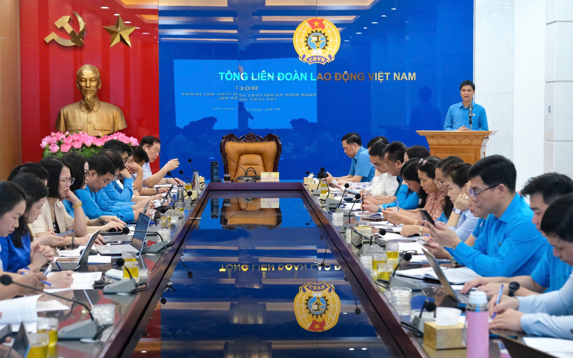 SỔ TAY: Xây chắc nền móng an sinh