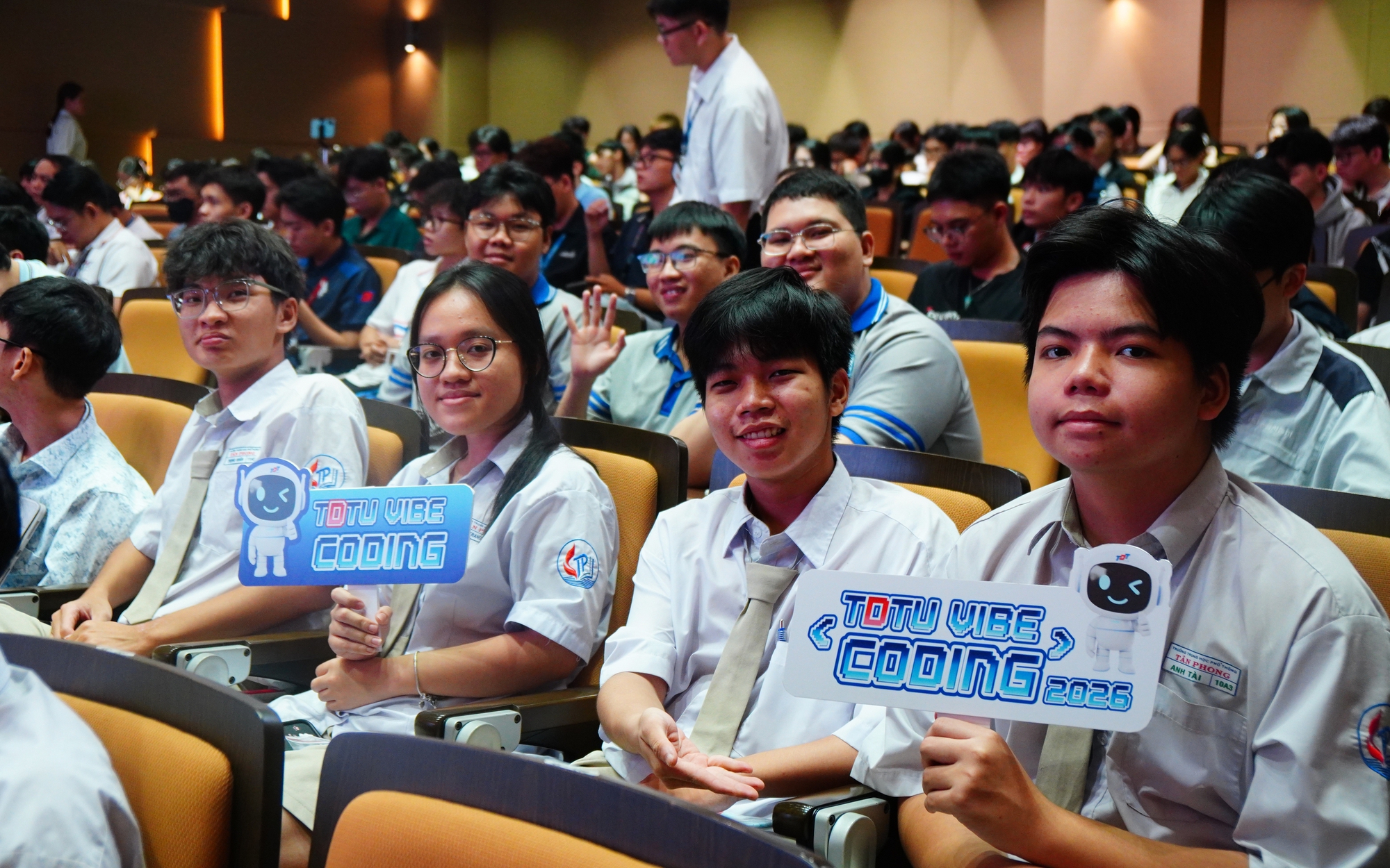 Khám phá sân chơi lập trình AI dành cho học sinh, sinh viên