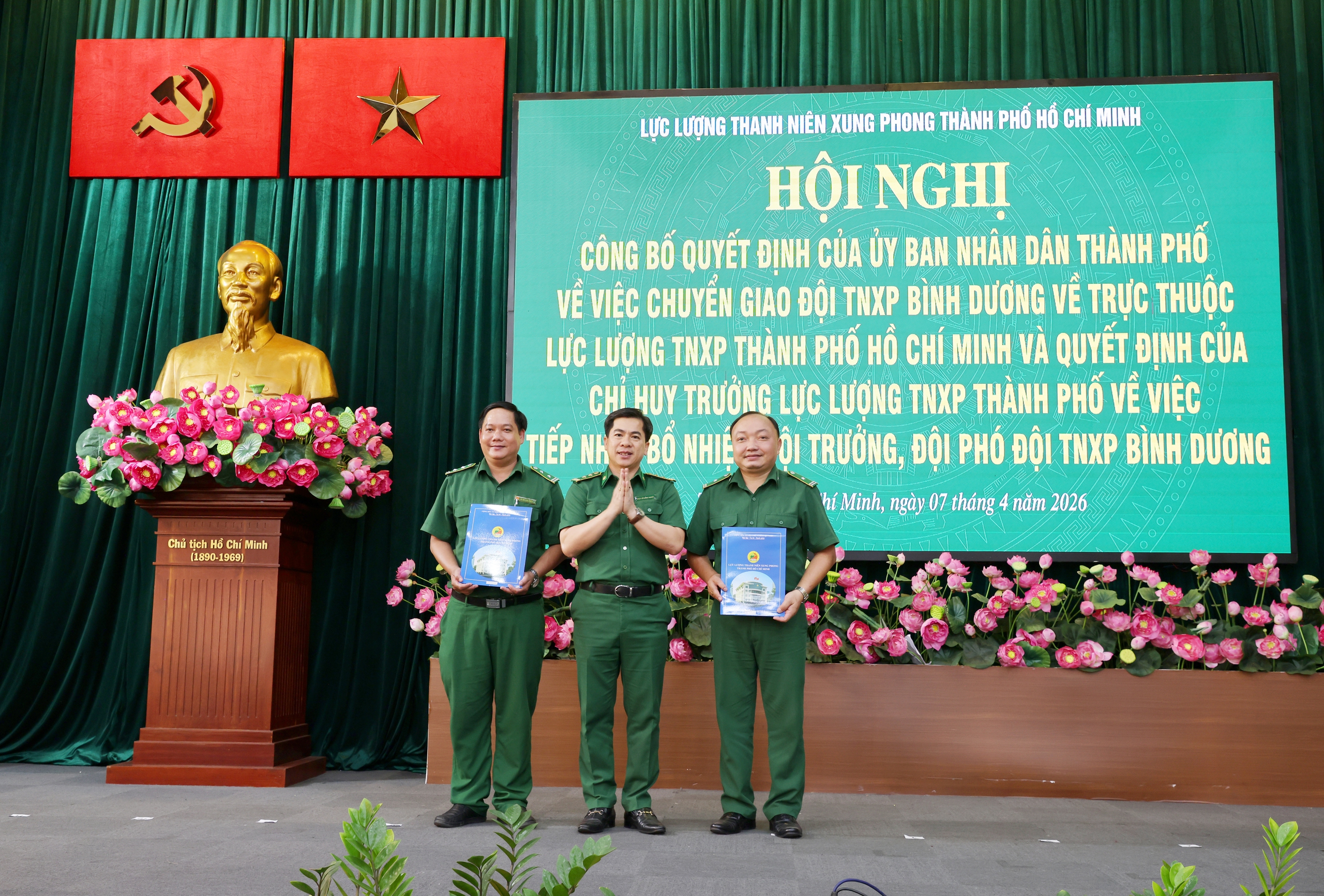 C&ocirc;ng bố quyết định của UBND TPHCM về Lực lượng Thanh ni&ecirc;n xung phong - Ảnh 1.