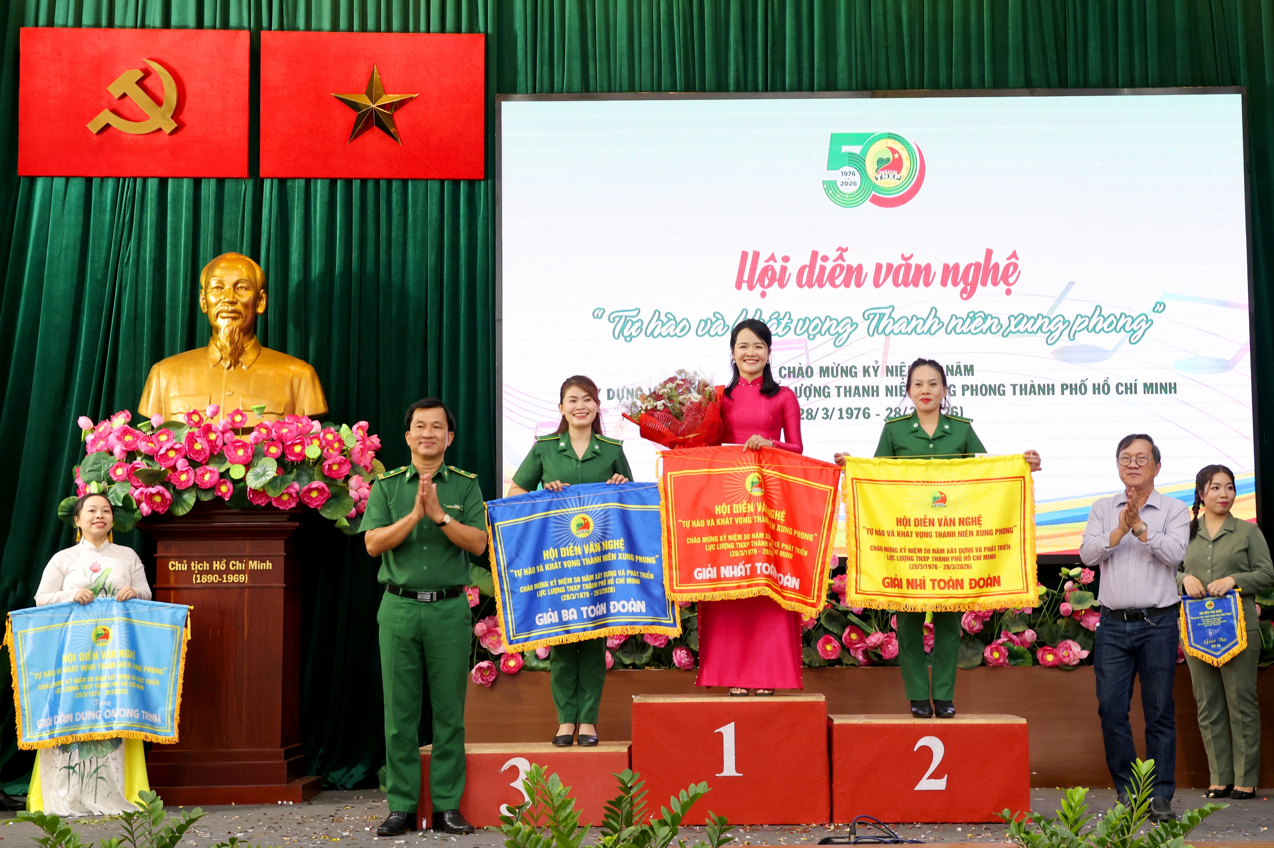 C&ocirc;ng bố quyết định của UBND TPHCM về Lực lượng Thanh ni&ecirc;n xung phong - Ảnh 2.