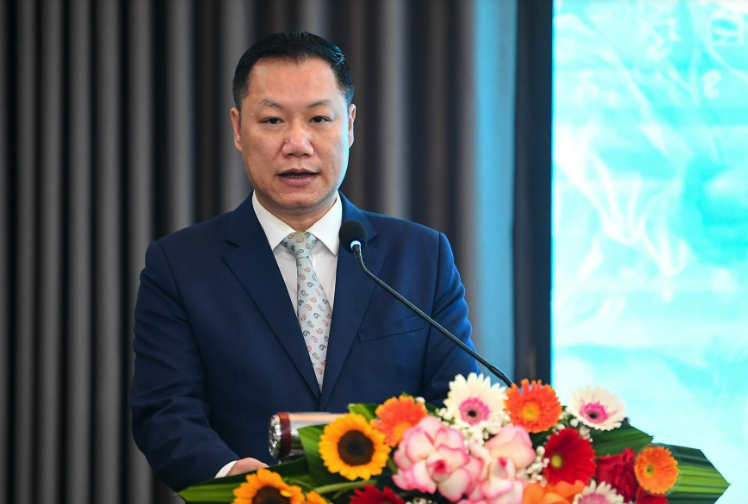 "Chảy m&aacute;u chất x&aacute;m" v&agrave; l&atilde;ng ph&iacute; nh&acirc;n t&agrave;i vẫn c&ograve;n hiện hữu - Ảnh 1.