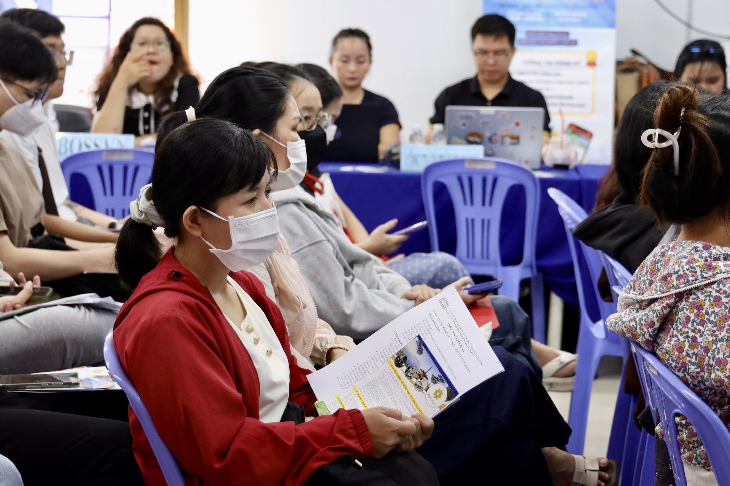 Người đang hưởng trợ cấp thất nghiệp muốn tìm việc mới sẽ được tư vấn, giới thiệu ra sao? - Ảnh 1.