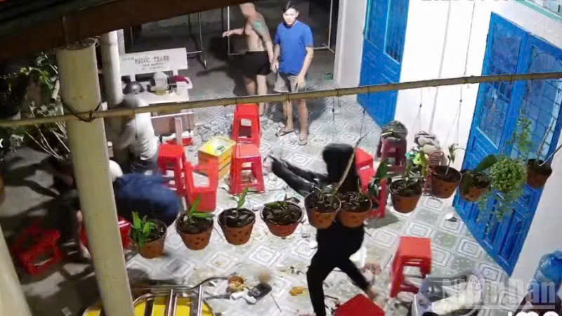 Công an Đồng Tháp truy bắt nhóm nổ súng trong mâu thuẫn xã hội - Ảnh 1.