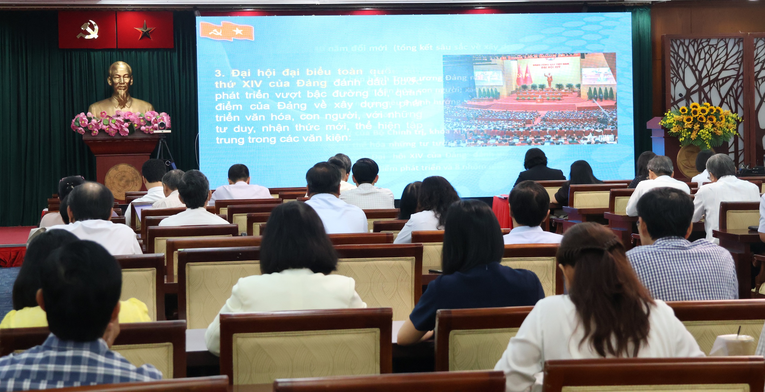 Mỗi t&aacute;c phẩm b&aacute;o ch&iacute; phải mang "hơi thở"cuộc sống - Ảnh 4.