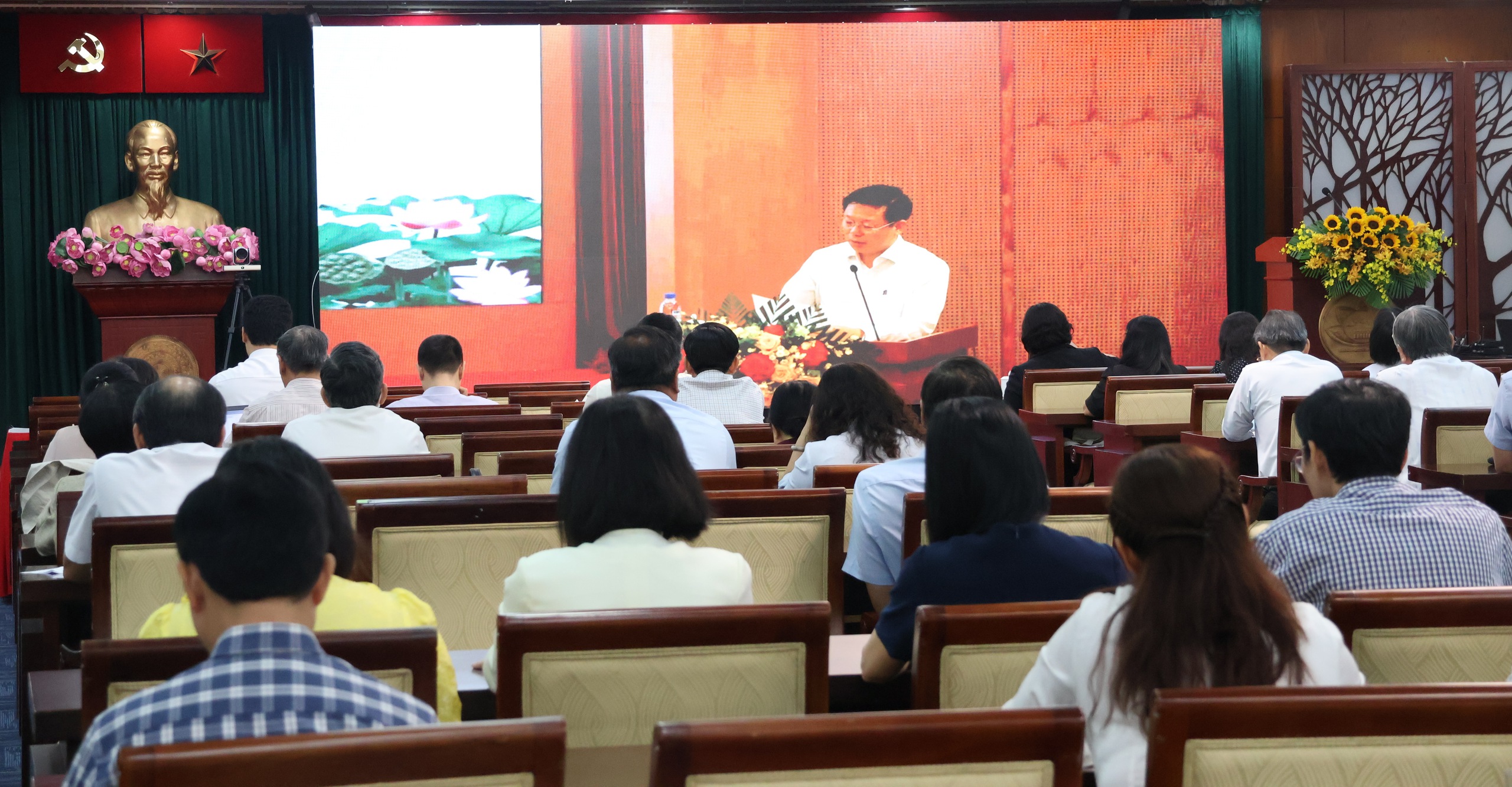 Mỗi t&aacute;c phẩm b&aacute;o ch&iacute; phải mang "hơi thở"cuộc sống - Ảnh 3.
