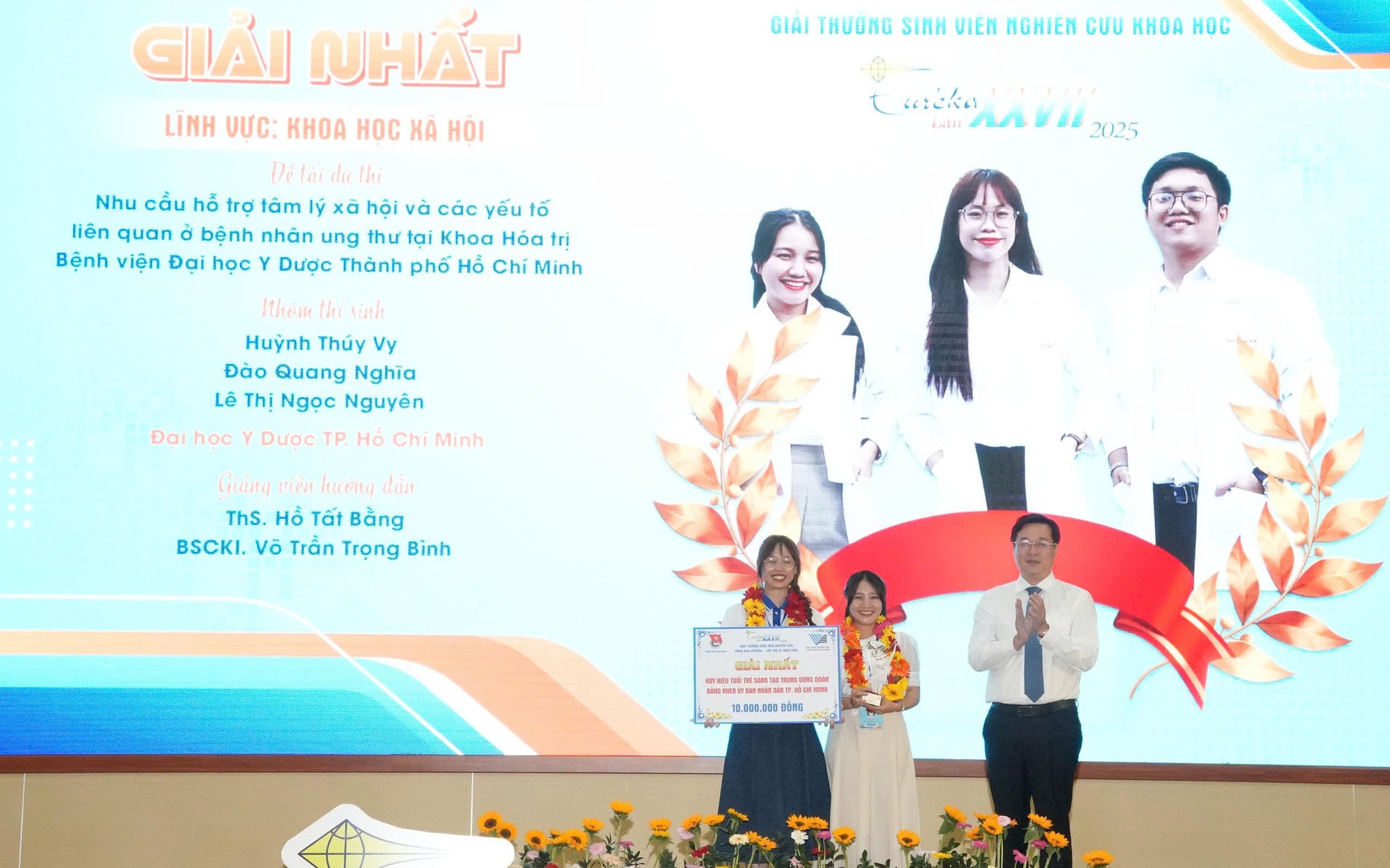Phường Diên Hồng vào chiến dịch bứt phá, "Đi từng ngõ, gõ từng nhà, rà từng người" - Ảnh 5.