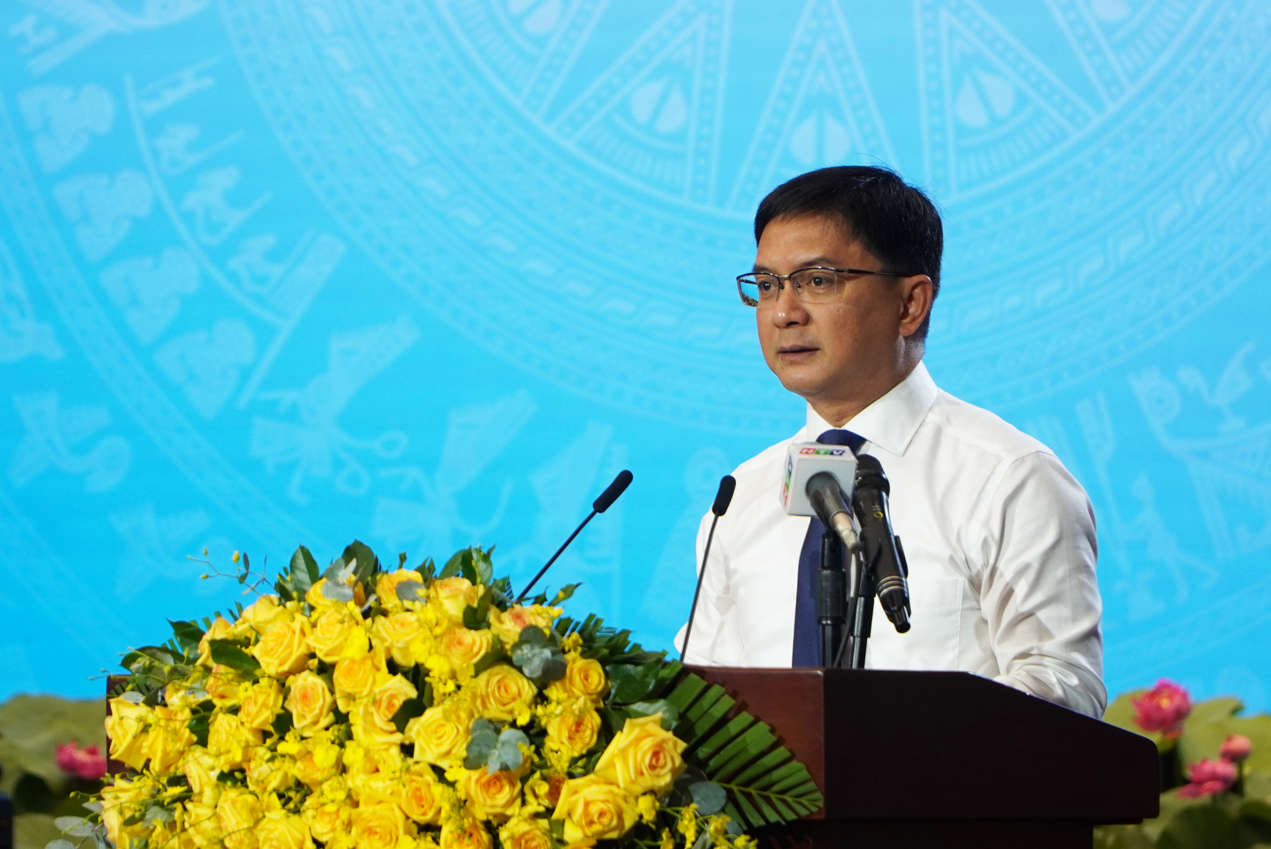 Thi đua kh&ocirc;ng d&agrave;n trải, kh&ocirc;ng h&igrave;nh thức - Ảnh 3.