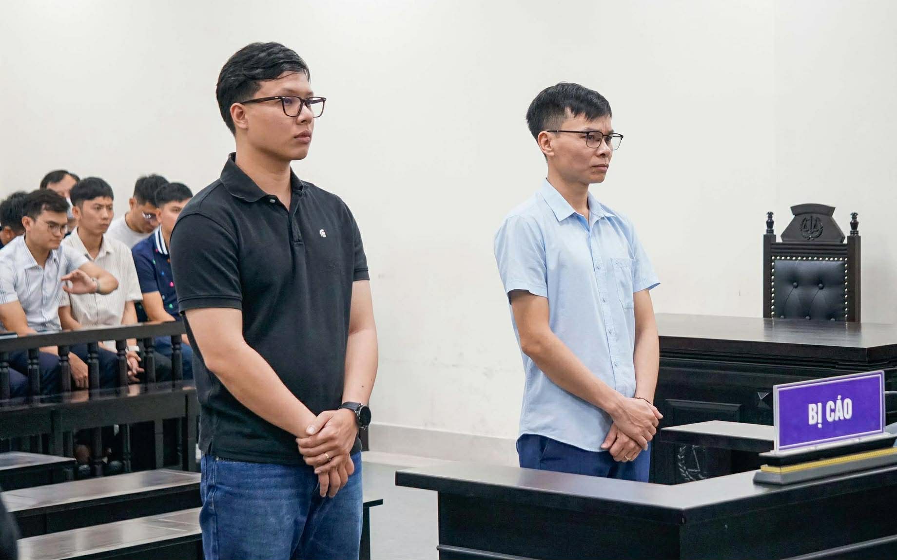 Xét xử 2 cựu cán bộ cảnh sát trong vụ cháy nhà trọ làm chết 15 người