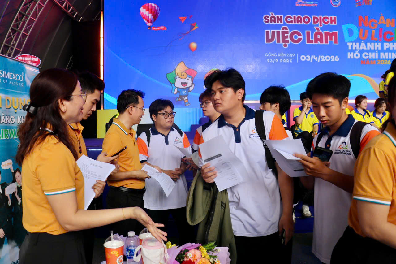 Thị trường lao động TPHCM khởi sắc, h&agrave;ng chục ngh&igrave;n người c&oacute; việc l&agrave;m mới trong qu&yacute; I-2026 - Ảnh 2.