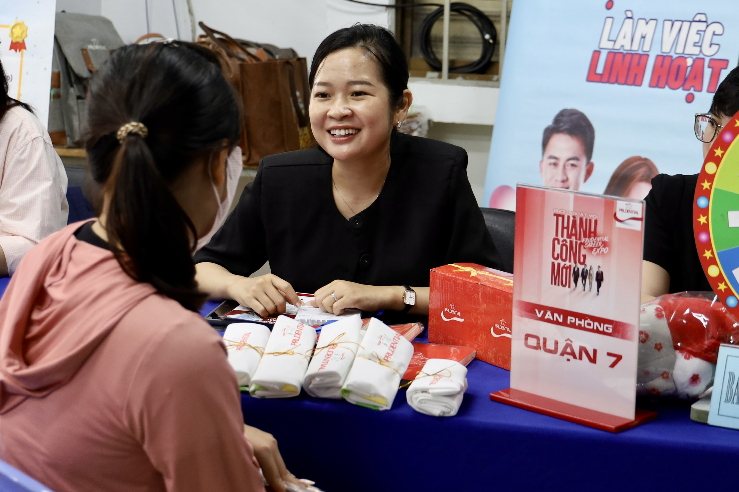 Người đang hưởng trợ cấp thất nghiệp muốn tìm việc mới sẽ được tư vấn, giới thiệu ra sao? - Ảnh 2.